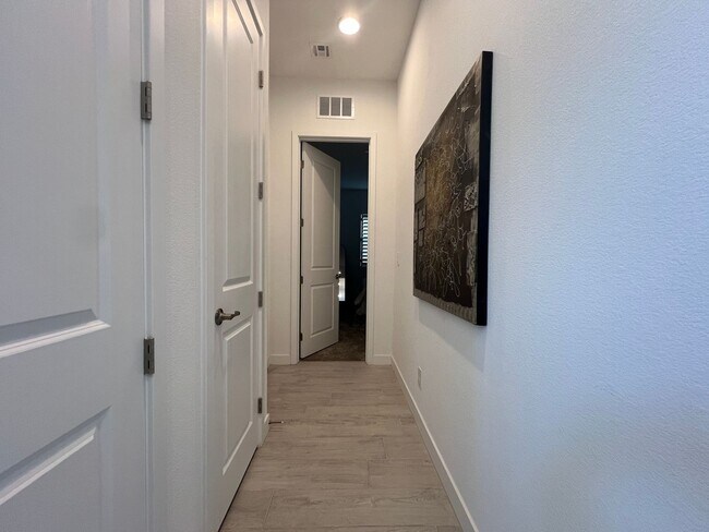 Building Photo - Immaculate 3 Bedroom Furnished Smart Home in Lake Las Vegas – A Tranquil Desert Oasis