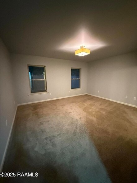 Building Photo - 309 Sun Ridge St