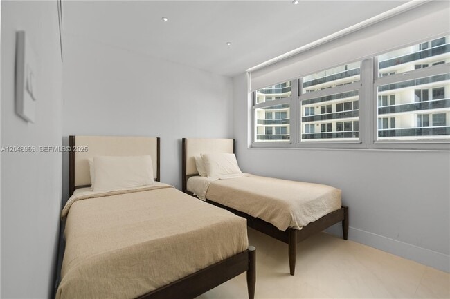 Building Photo - 9511 Collins Ave