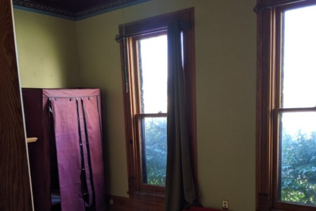 Building Photo - 256 Bryant St