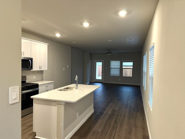 Building Photo - 3915 Marble Fls Dr