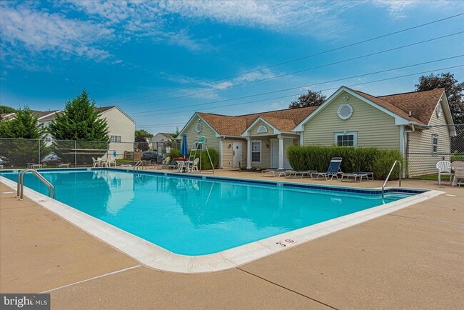 Building Photo - 7130 Oberlin Cir