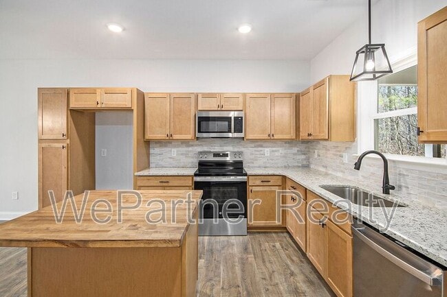 Building Photo - 138 Crestpoint Rd