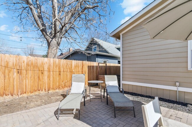 Building Photo - 3BD, 3BA Sunnyside Bungalow with 3-Car Garage