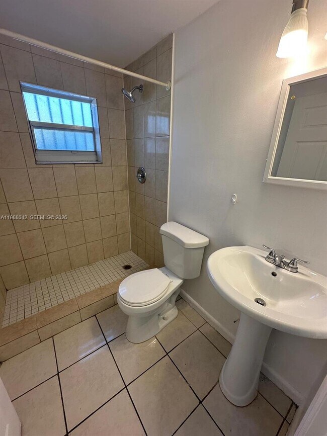 Building Photo - 100 NE 78th St