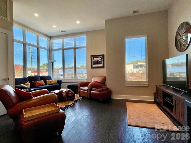 Building Photo - 2 Bauhaus Ct.