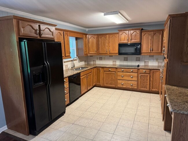 Building Photo - MOVE IN SPECIAL!! LIMITED TIME ONLY! HALF OFF FIRST MONTH!!