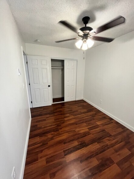 Building Photo - 2305 E Hartson Ave