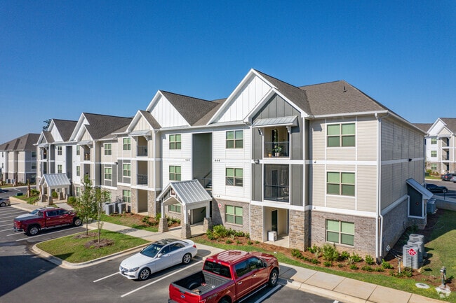 Building Photo - Capital Grand