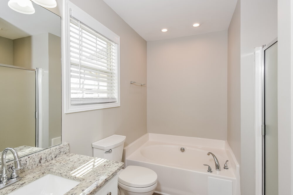 Building Photo - 242 Derby Ct