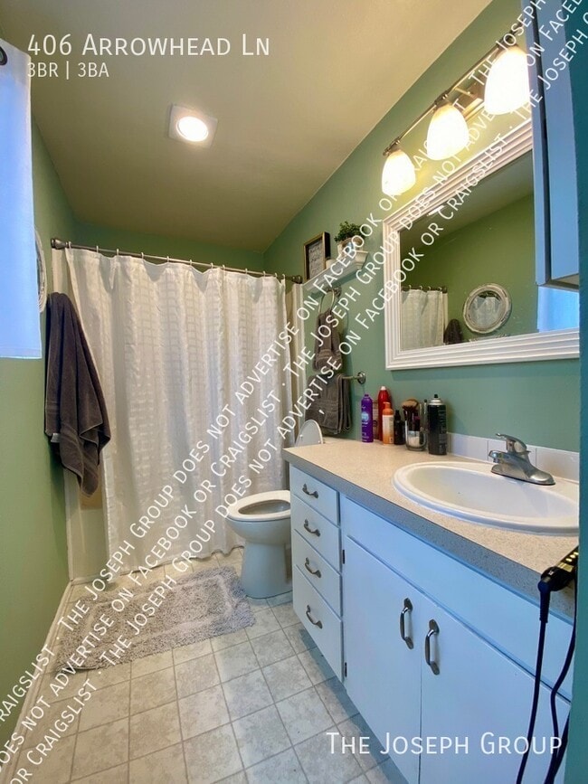 Building Photo - 406 Arrowhead Ln