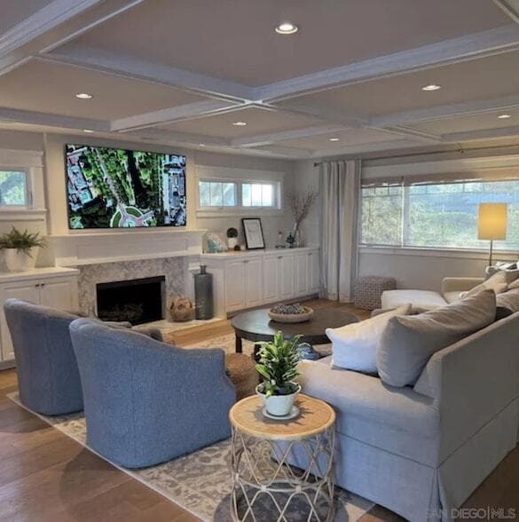 Building Photo - 301 7th St