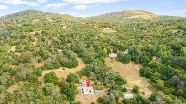 Building Photo - Peaceful Mountain Home in the Woods of Cuy...