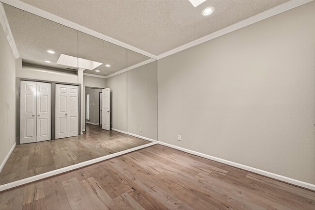 Building Photo - 4024 Breakwood Dr