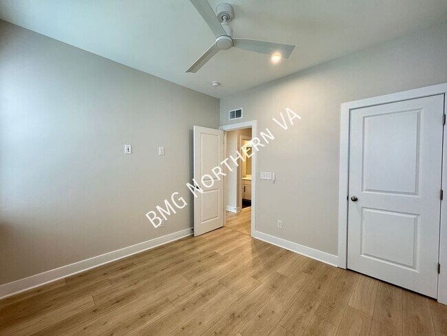 Building Photo - 1021 S Taylor Ct