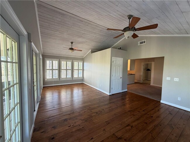 Building Photo - 311 Deerwood Cir