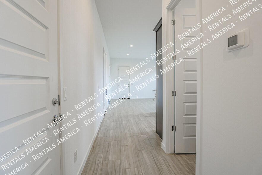 Building Photo - 24423 N 163rd Dr