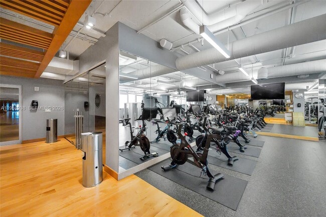 Building Photo - 900 Biscayne Blvd