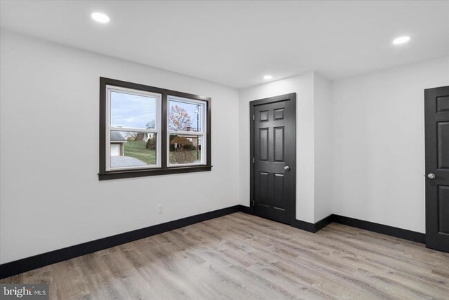 Building Photo - 140 Williamson Ave