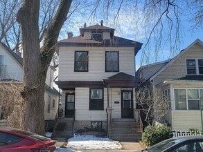 Building Photo - 1122 Sherman Ave