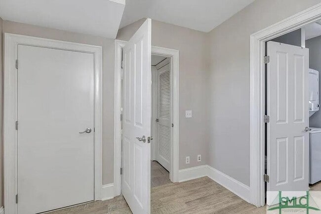 Building Photo - 126 Birch Cir