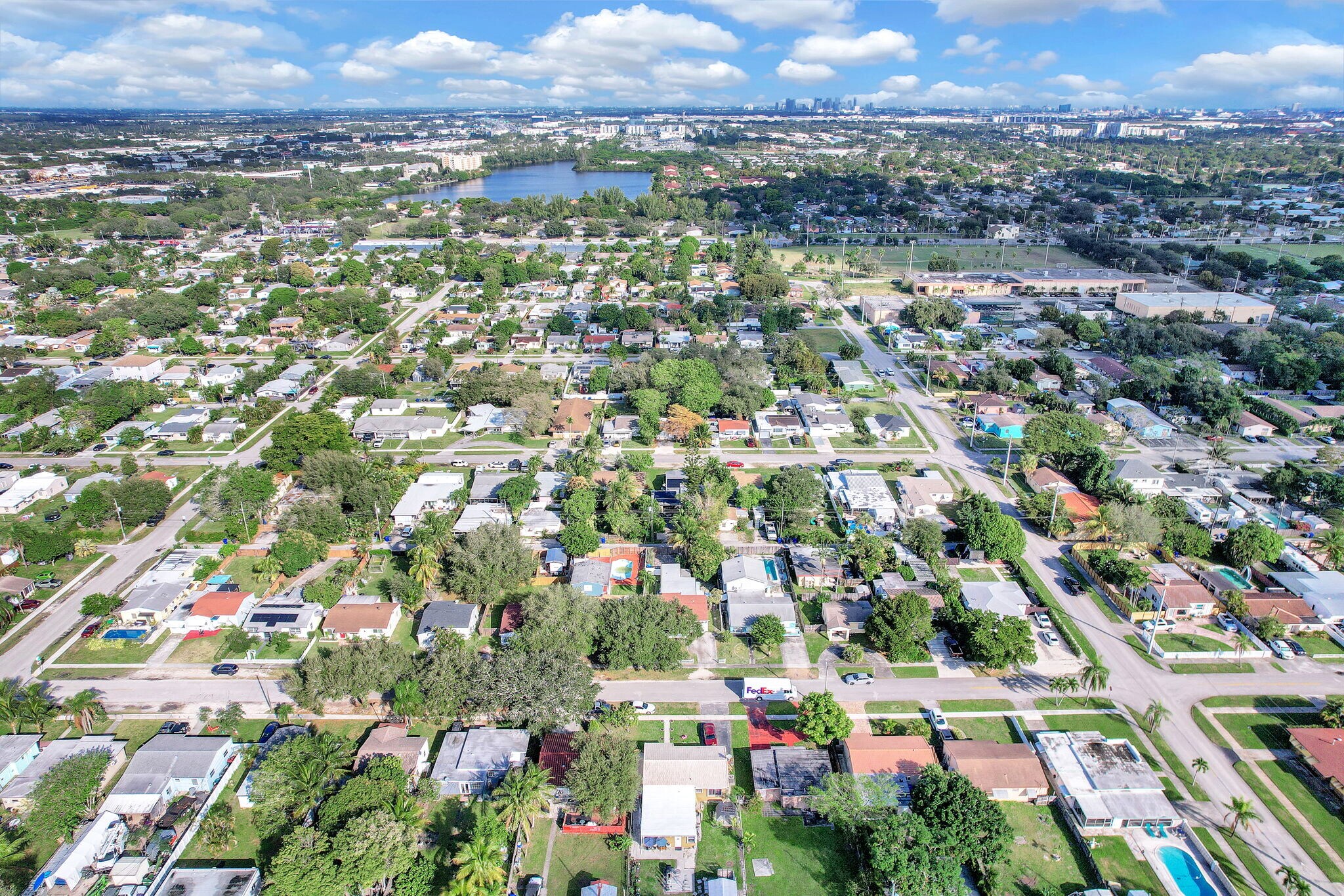 Building Photo - 2419 Coolidge St