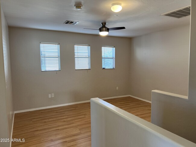 Building Photo - 4220 E Orchid Ln