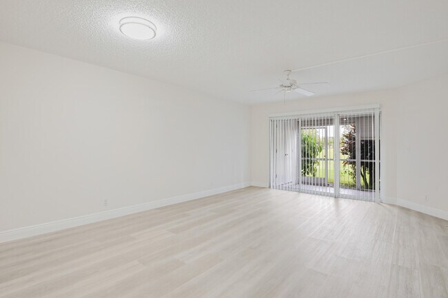 Building Photo - 3595 Birdie Dr