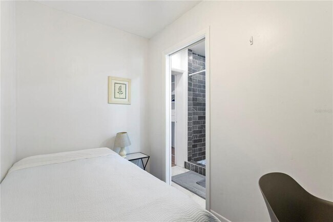 Building Photo - 1010 Bay Breeze Terrace