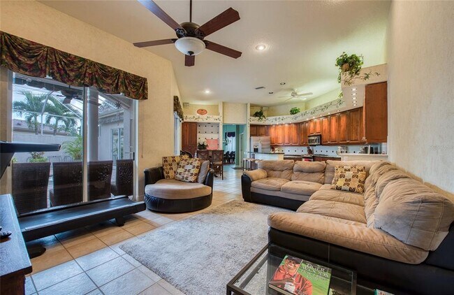 Building Photo - 8736 54th Ave E