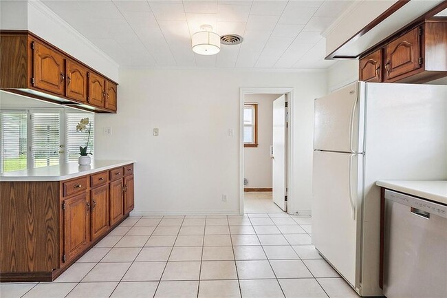 Building Photo - 2311 Metairie Ct