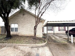 Building Photo - 612 Townplace Dr