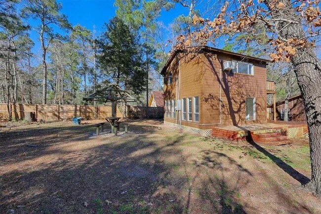 Building Photo - 6076 Sinclair Dr