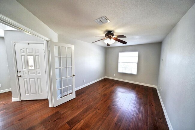 Building Photo - Beautiful home in the desirable Trails of Kensington Ranch, Schertz, TX - Realtor Commission: $500