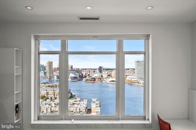 Building Photo - 100 Harborview Dr