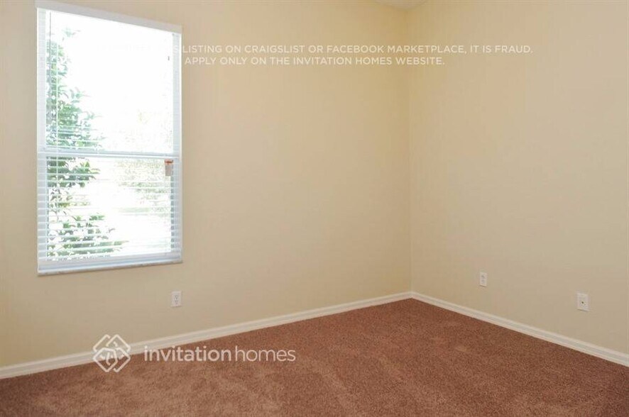Building Photo - 6034 39th Ct E