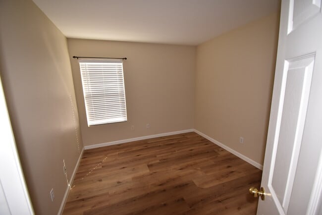 Building Photo - 11904 Cypress Canyon Rd