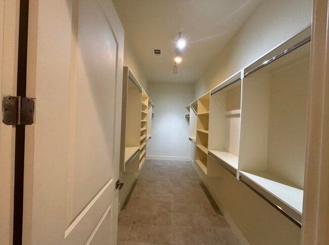 Building Photo - 112 Tuscan Dr