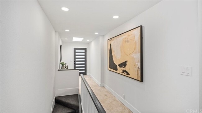 Building Photo - Fabulous Home off of Grand Avenue area ava...