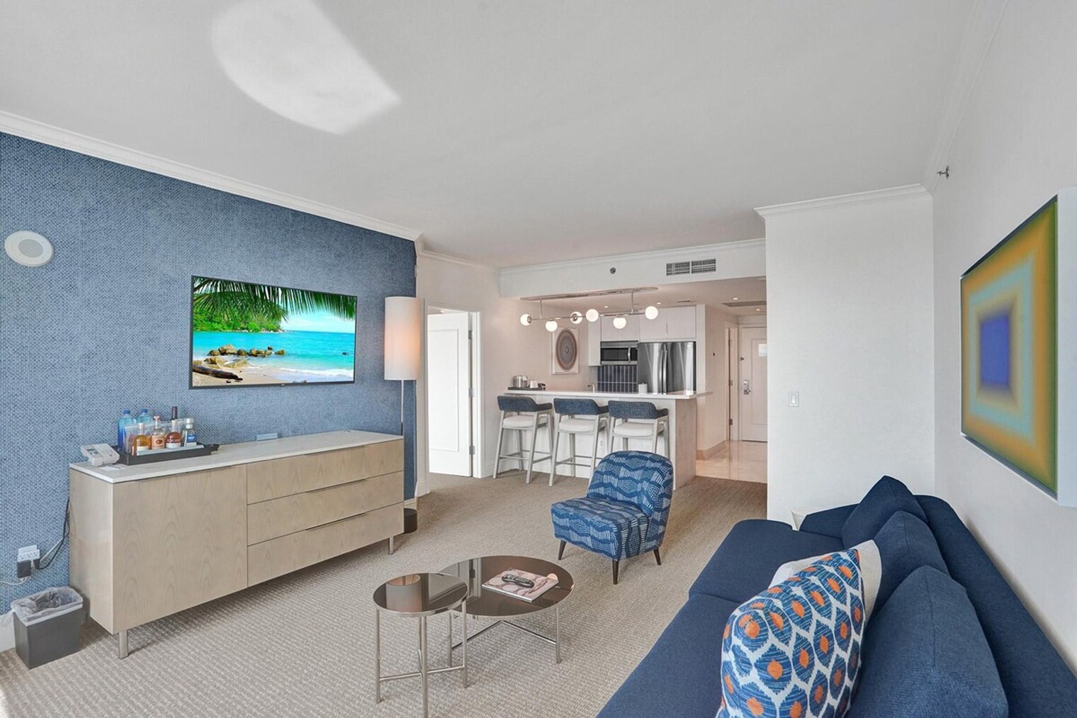 Building Photo - 4401 Collins Ave