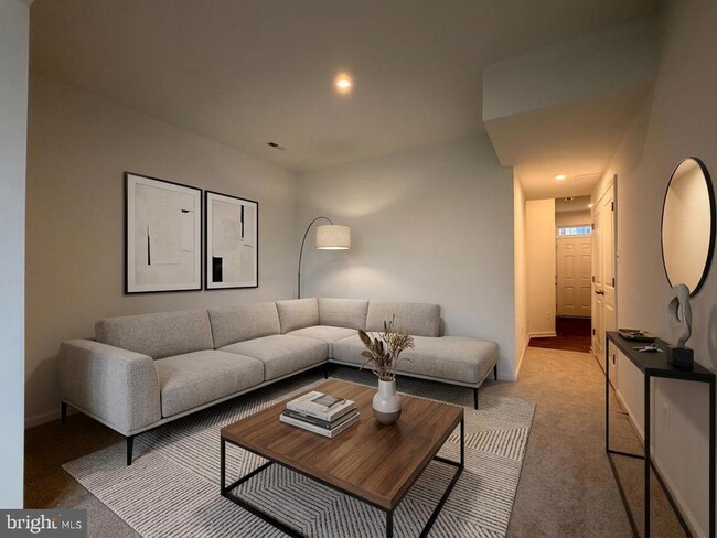 Building Photo - 453 Husky Trl