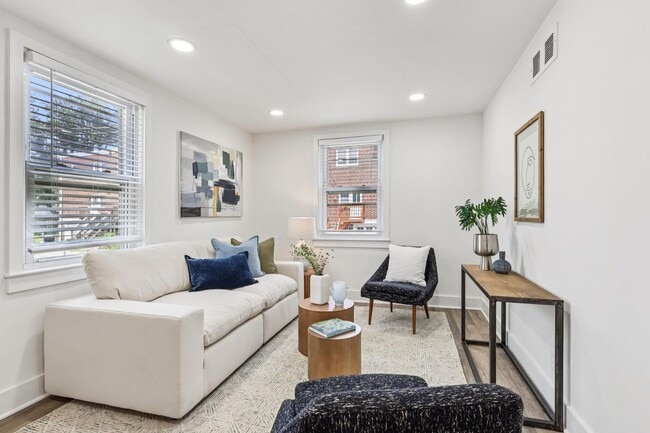 Building Photo - 2333 Haverford Rd