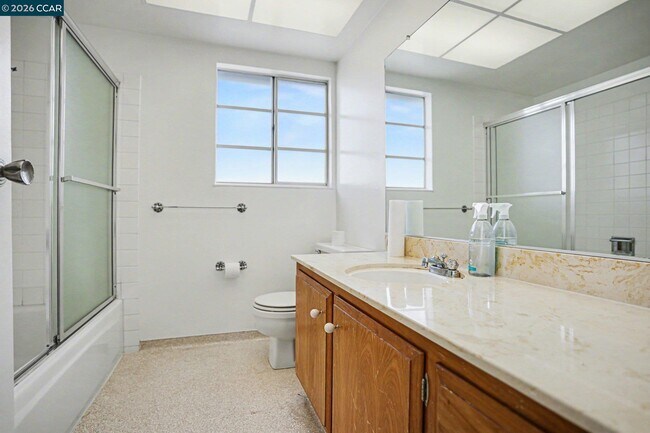 Building Photo - 87 Gaywood Pl