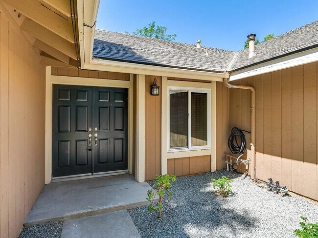 Building Photo - 11610 Cedar Way