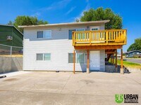 Building Photo - Upriver Dr. 3531-3533 E