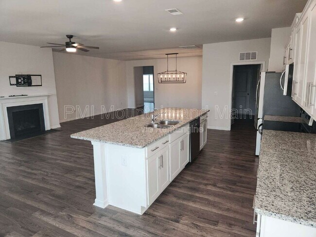 Building Photo - 299 Ridgeview Ln