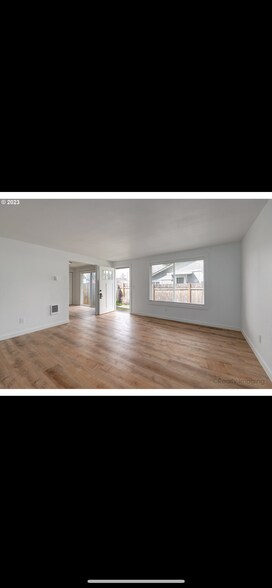 Building Photo - 3014 Drummond Ave