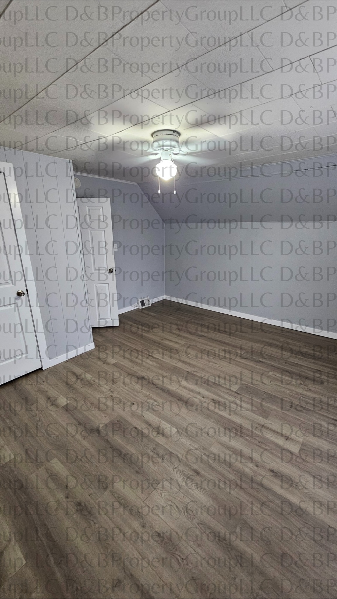 Building Photo - 939 Baraga St NE