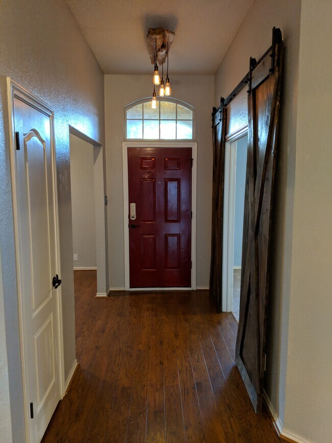 Building Photo - 1308 Meadow Lark Dr