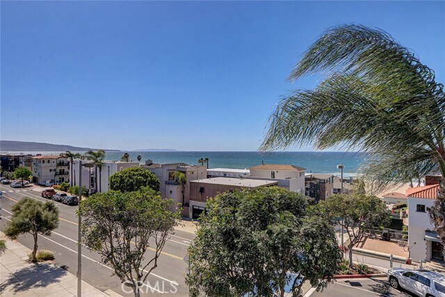 Building Photo - 800 Manhattan Ave